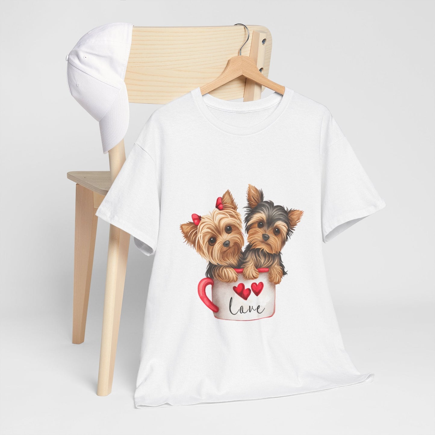 Maglietta Unisex in Cotone Pesante con Cuccioli in Tazza da Caffè – Comodità ed Eleganza per Amanti dei Cani - Aky & Co.