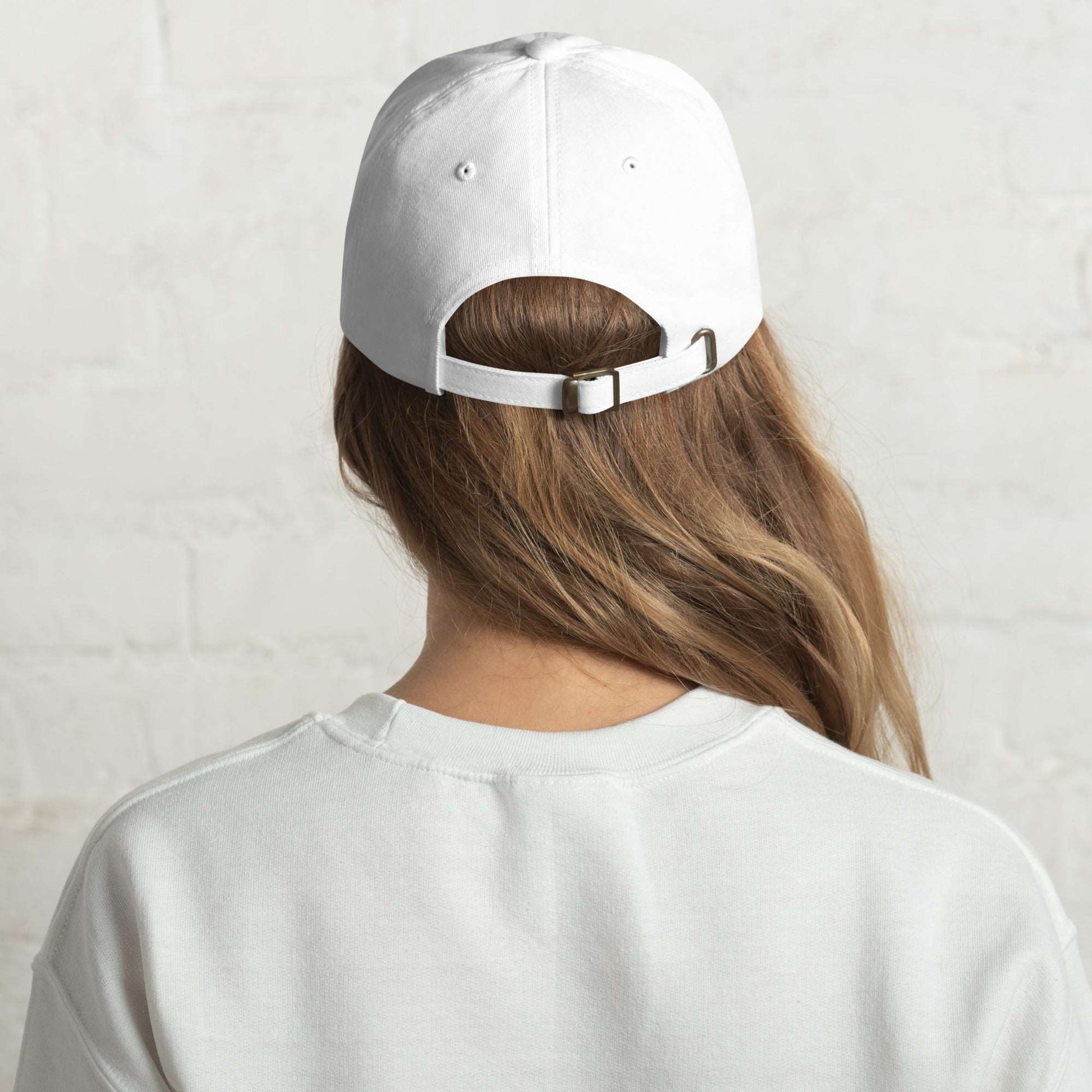 Cappellino "Dog Mom" con Visiera Piatta e Cinturino Regolabile – Perfetto per Ogni Donna Amante degli Animali - Aky & Co.