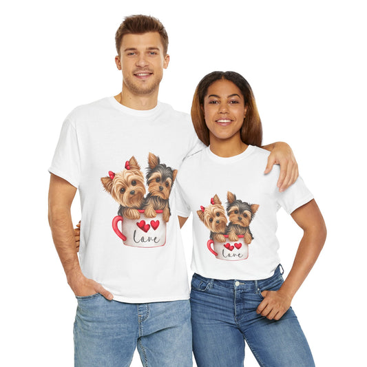 Maglietta Unisex in Cotone Pesante con Cuccioli in Tazza da Caffè – Comodità ed Eleganza per Amanti dei Cani - Aky & Co.