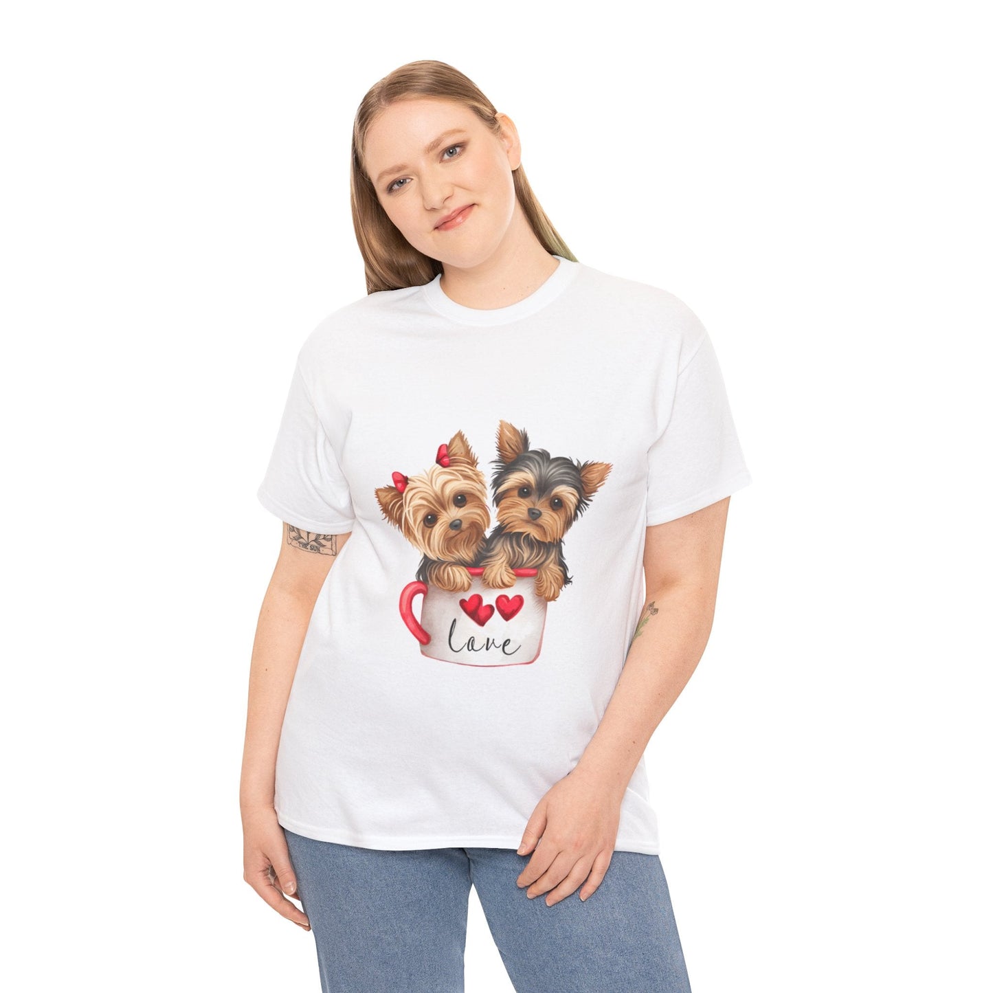 Maglietta Unisex in Cotone Pesante con Cuccioli in Tazza da Caffè – Comodità ed Eleganza per Amanti dei Cani - Aky & Co.