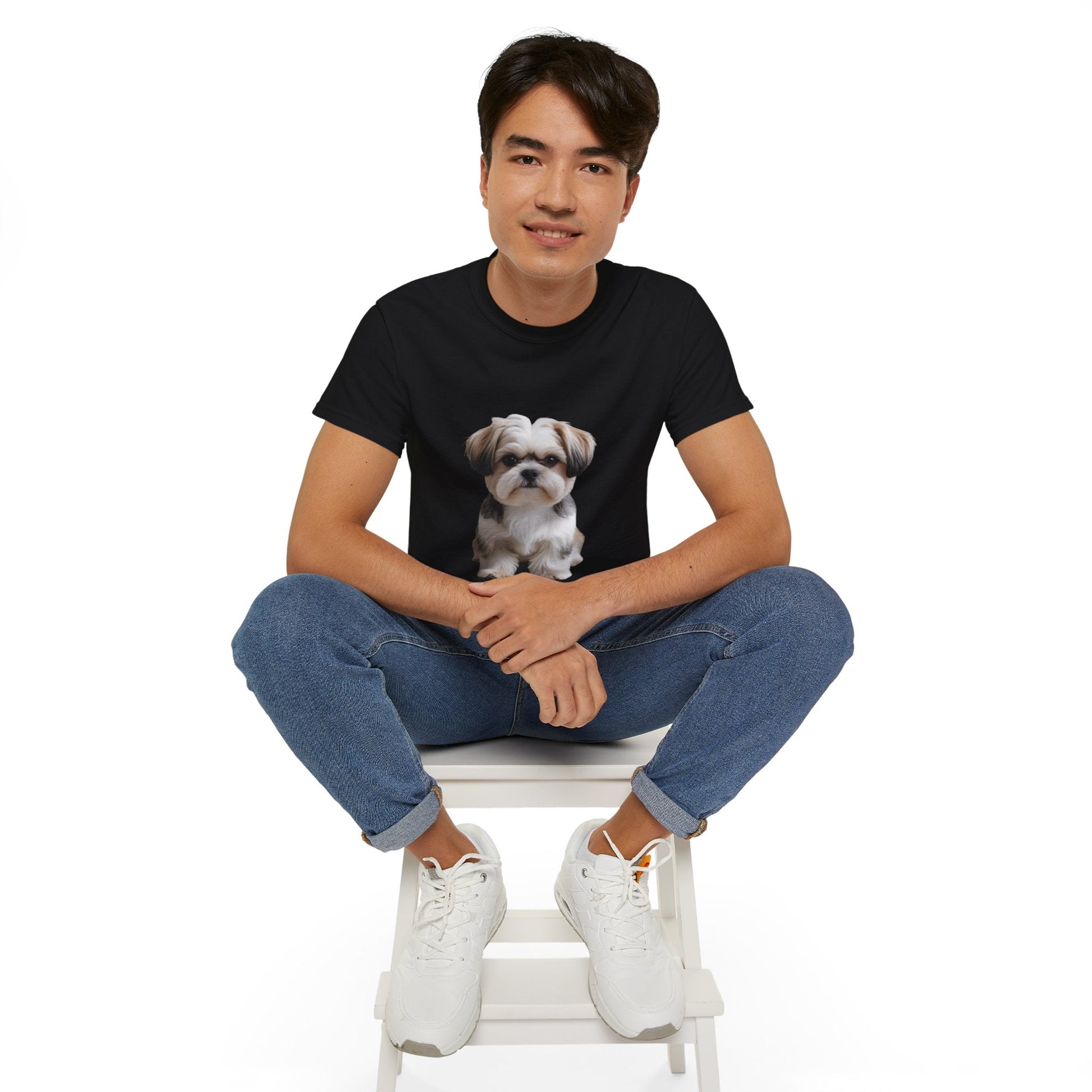 Maglietta Unisex in Cotone Ultra con Design Esclusivo Shih Tzu | AKYCO - AKYCO