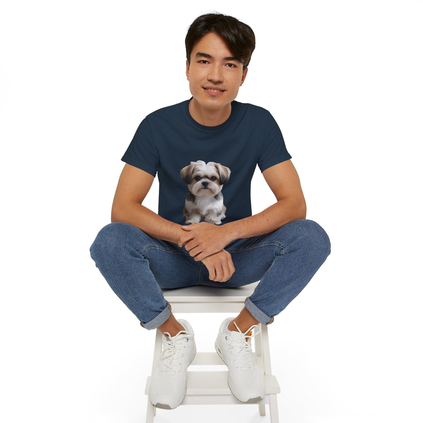 Maglietta Unisex in Cotone Ultra con Design Esclusivo Shih Tzu | AKYCO - AKYCO