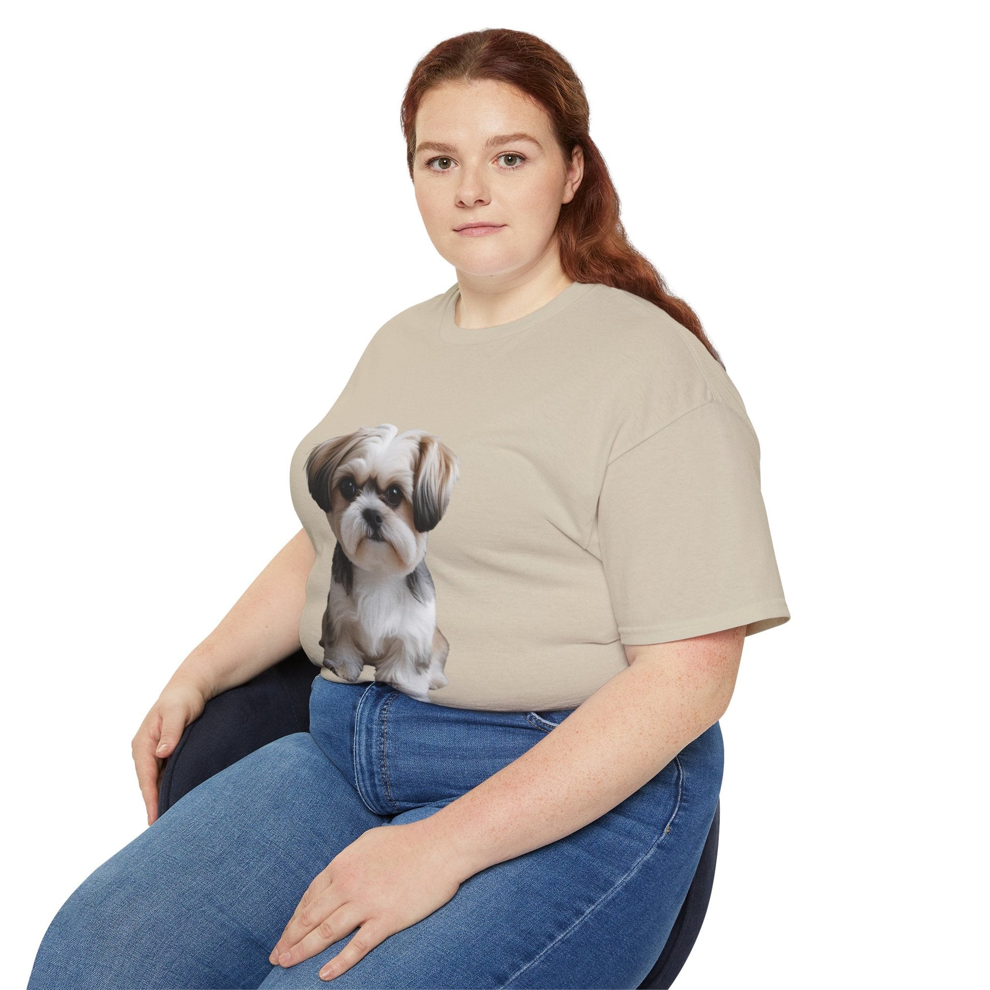 Maglietta Unisex in Cotone Ultra con Design Esclusivo Shih Tzu | AKYCO - AKYCO