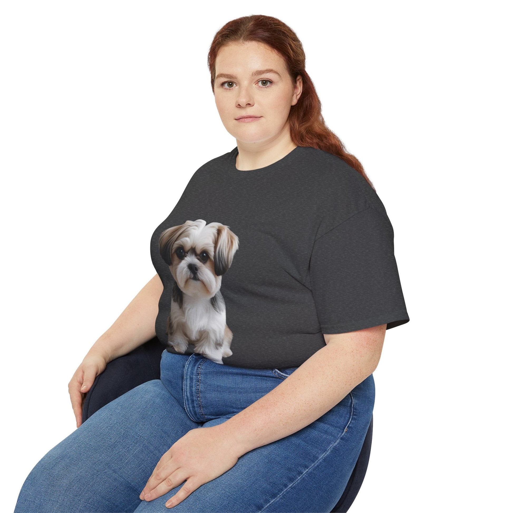 Maglietta Unisex in Cotone Ultra con Design Esclusivo Shih Tzu | AKYCO - AKYCO