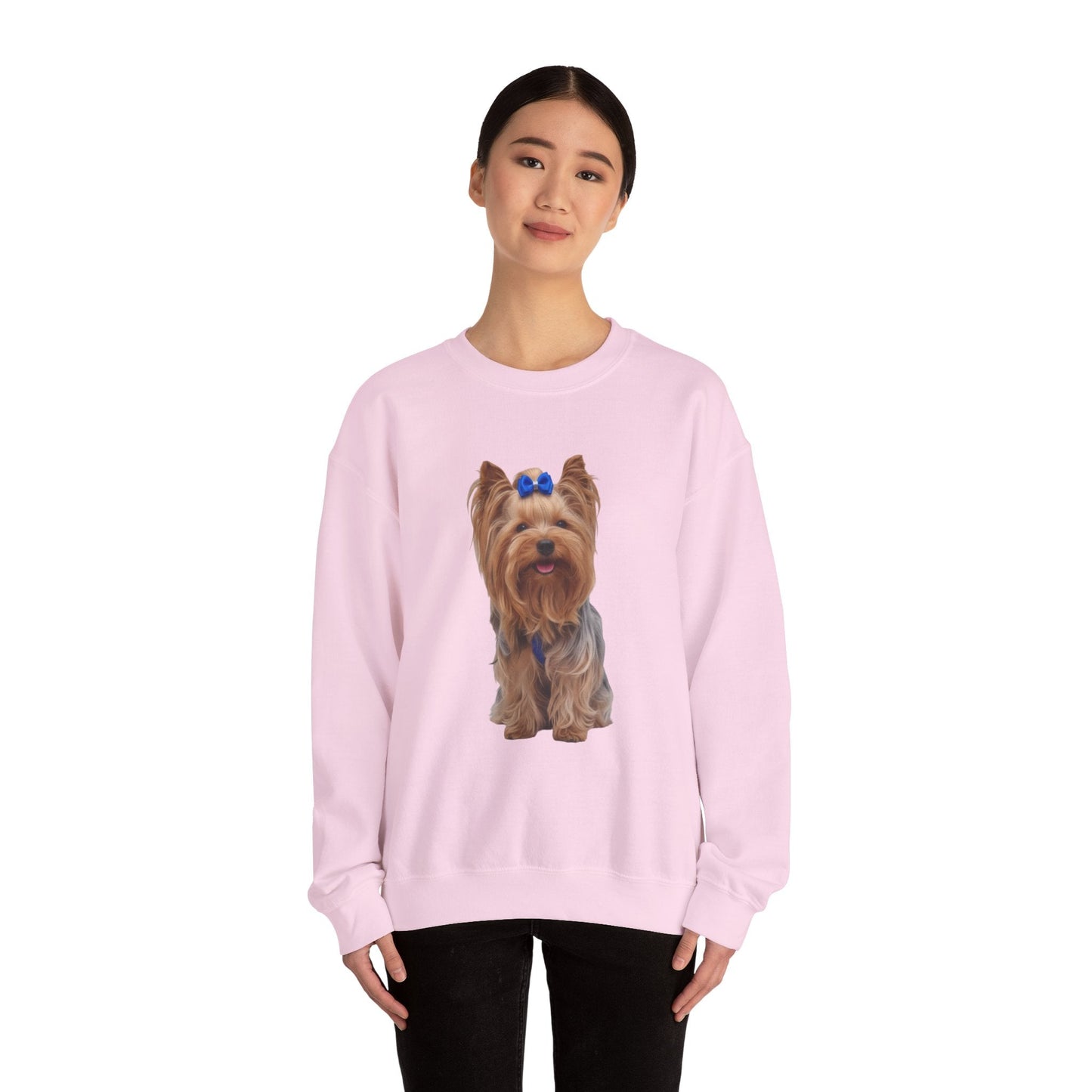 Felpa AKYCO indossata – stile casual unisex per Yorkie lover
