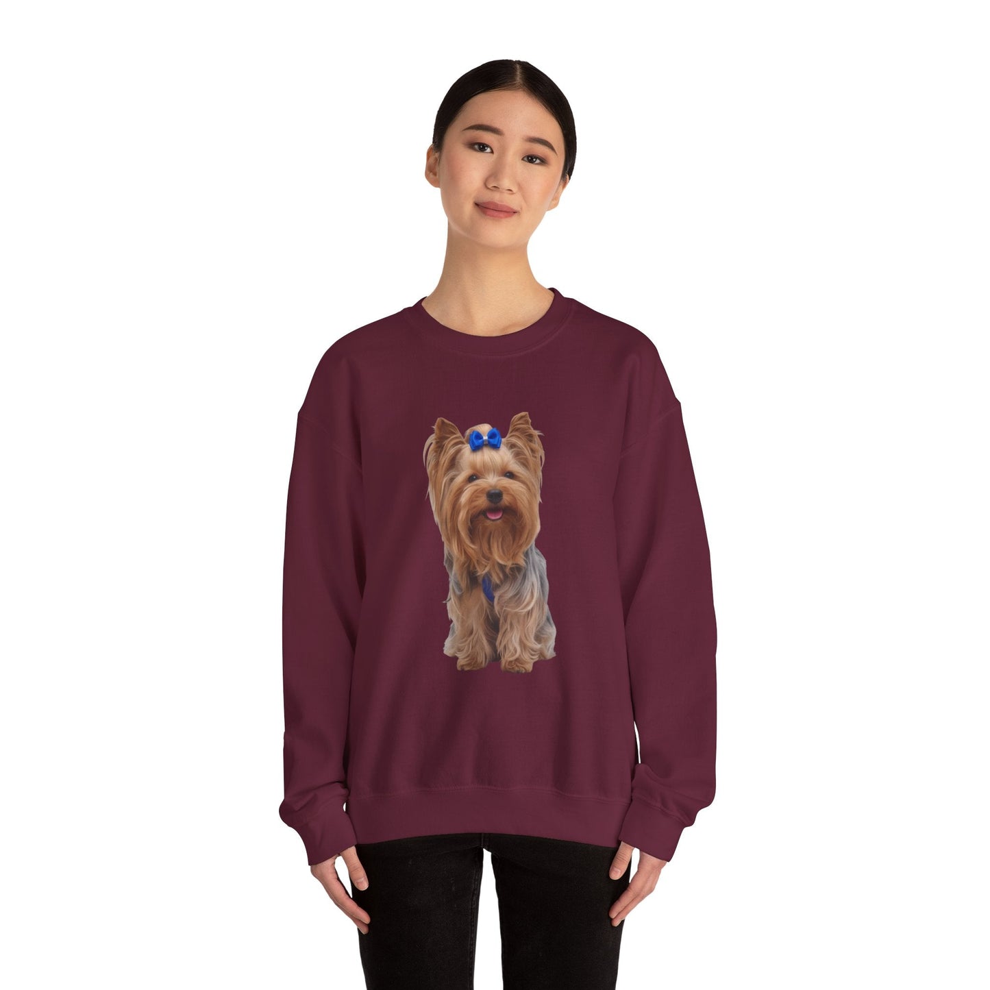Felpa AKYCO indossata – stile casual unisex per Yorkie lover
