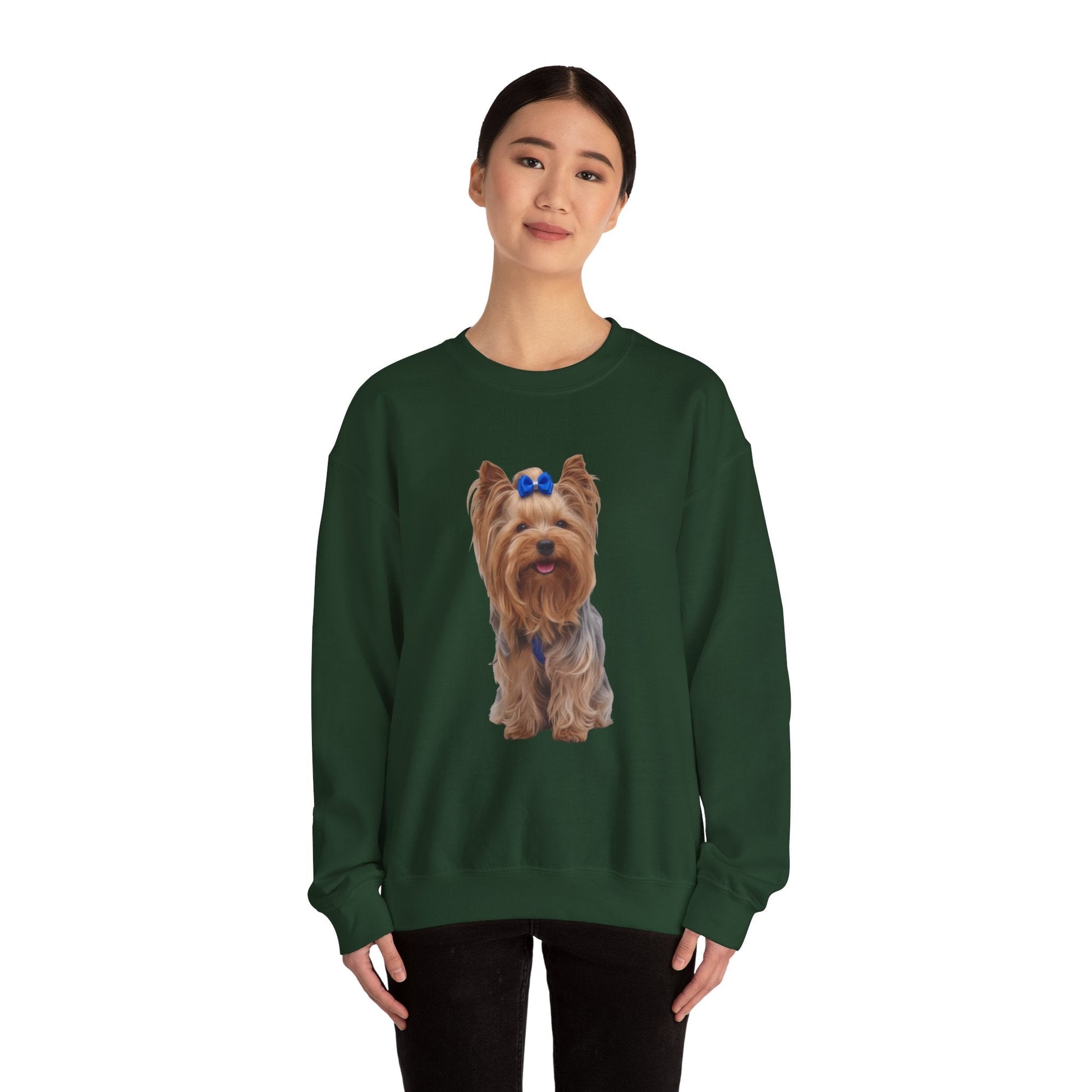 Felpa AKYCO indossata – stile casual unisex per Yorkie lover